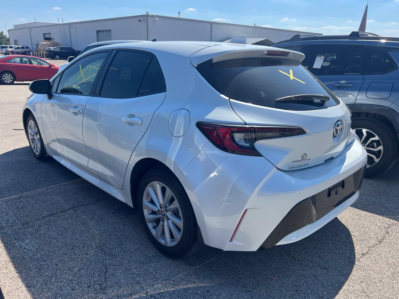 Used 2025 Toyota Corolla Hatchback SE w/16-in Alloy Wheels Hatchback