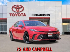 2025 Toyota Camry SE w/Softex & Fabric Seat Trim/18-in Alloy Sedan