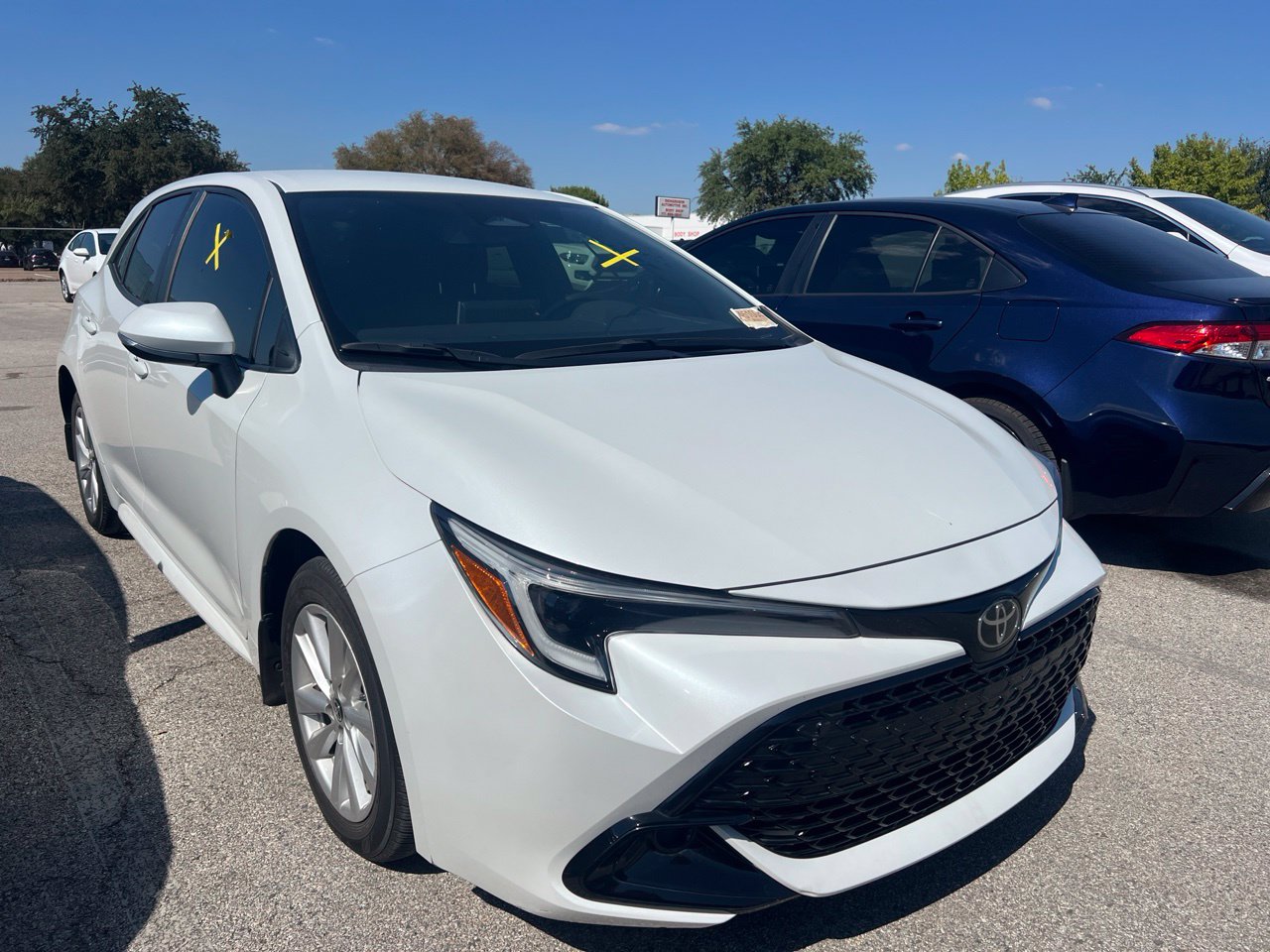Used 2025 Toyota Corolla Hatchback SE w/16-in Alloy Wheels Hatchback