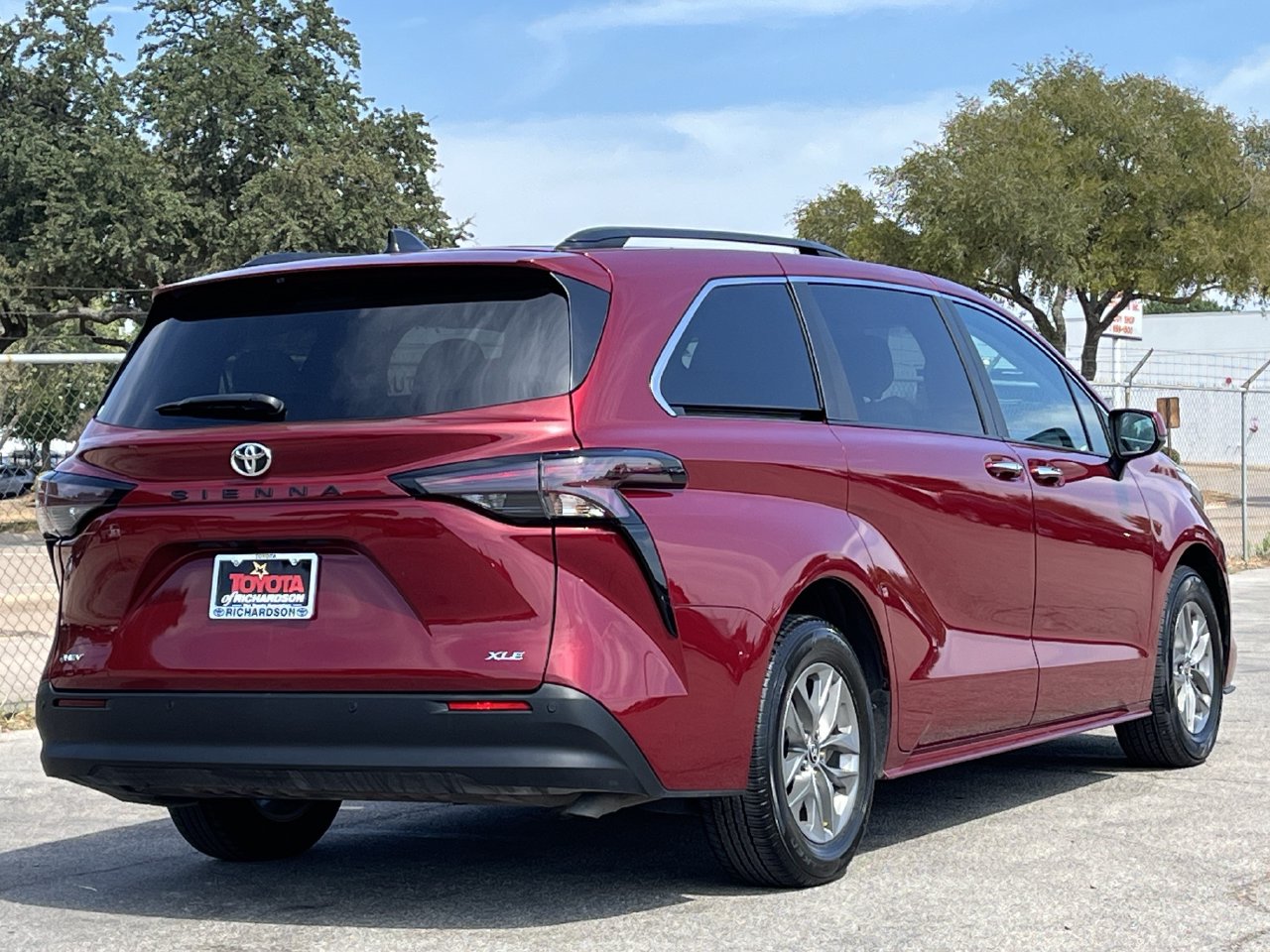 Used 2026 Toyota Sienna XLE 8 Passenger Minivan/Van