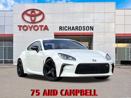 2024 Toyota GR86 Premium w/Black GR Performance Dual Exhaust Coupe