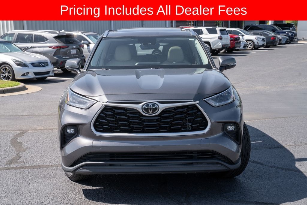 Used 2021 Toyota Highlander XLE SUV