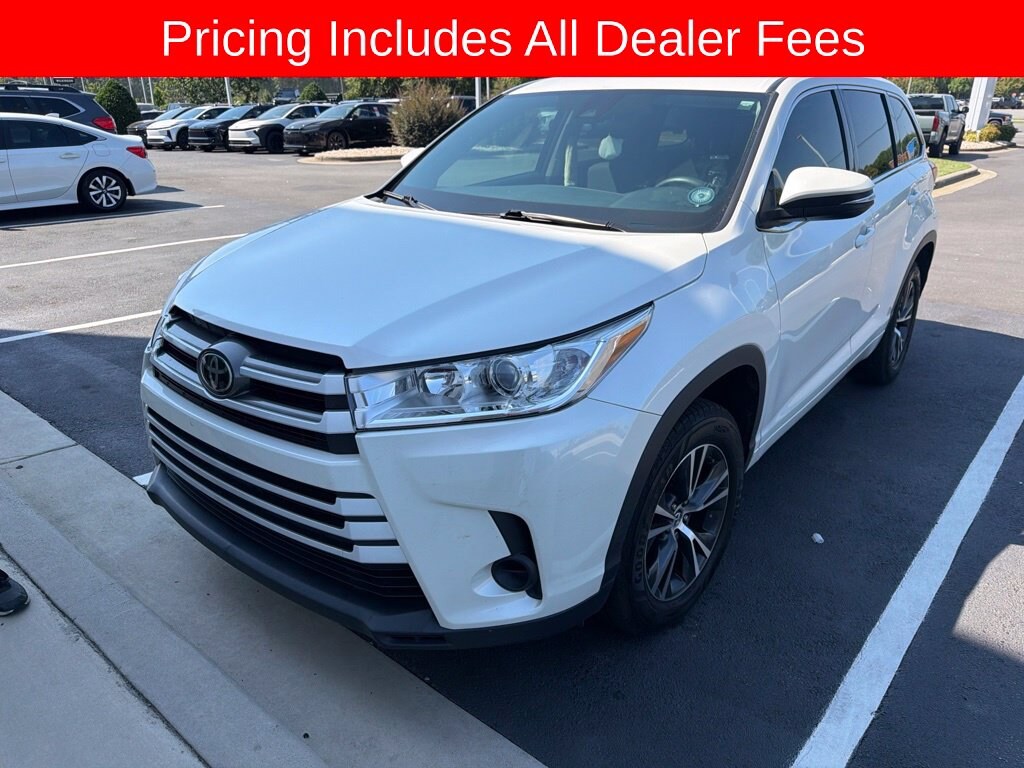 Used 2017 Toyota Highlander LE SUV