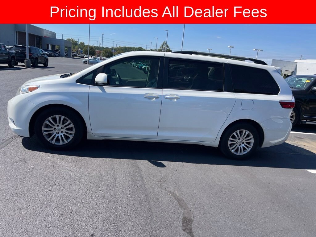 Used 2017 Toyota Sienna XLE Van Passenger Van