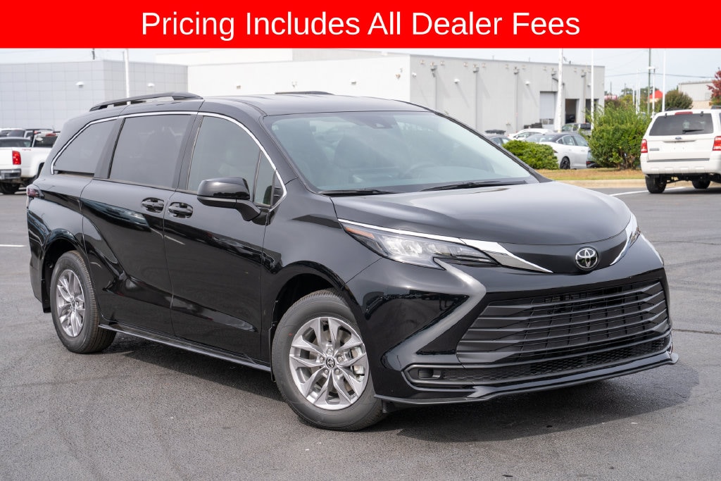 2026 Toyota Sienna 8 PASSENGER 