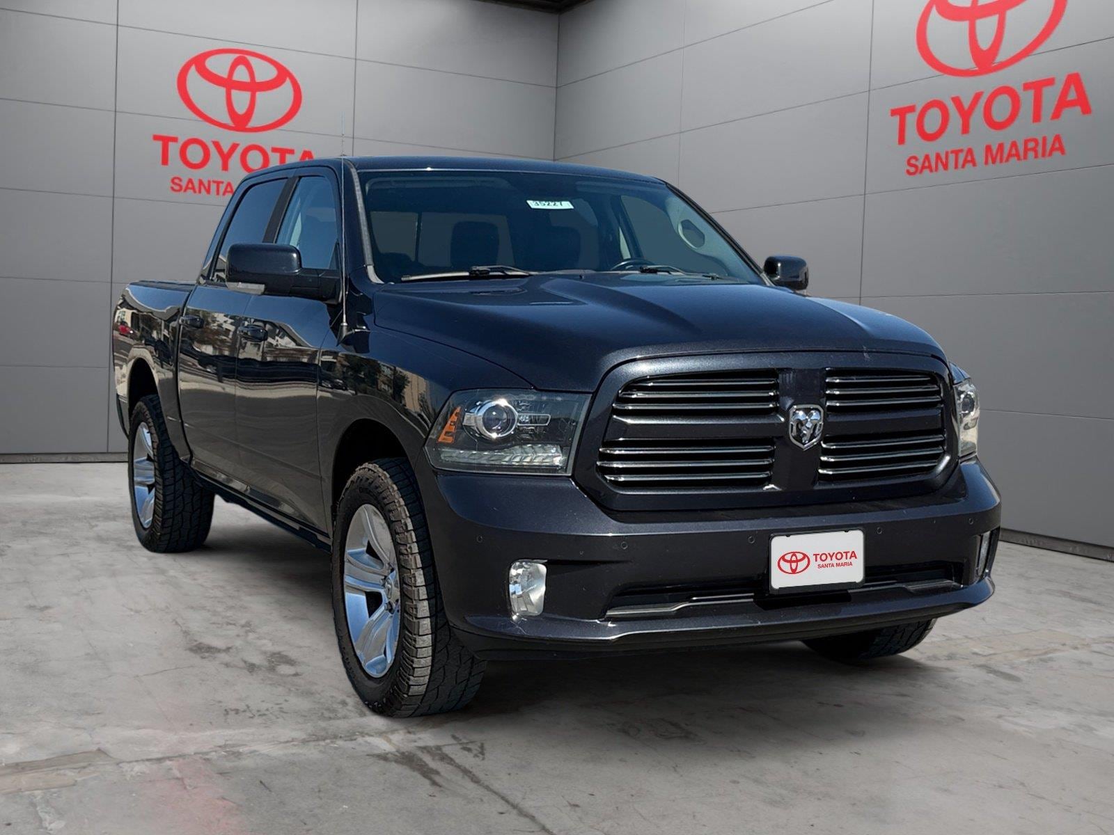 2016 RAM 1500 Pickup Sport
