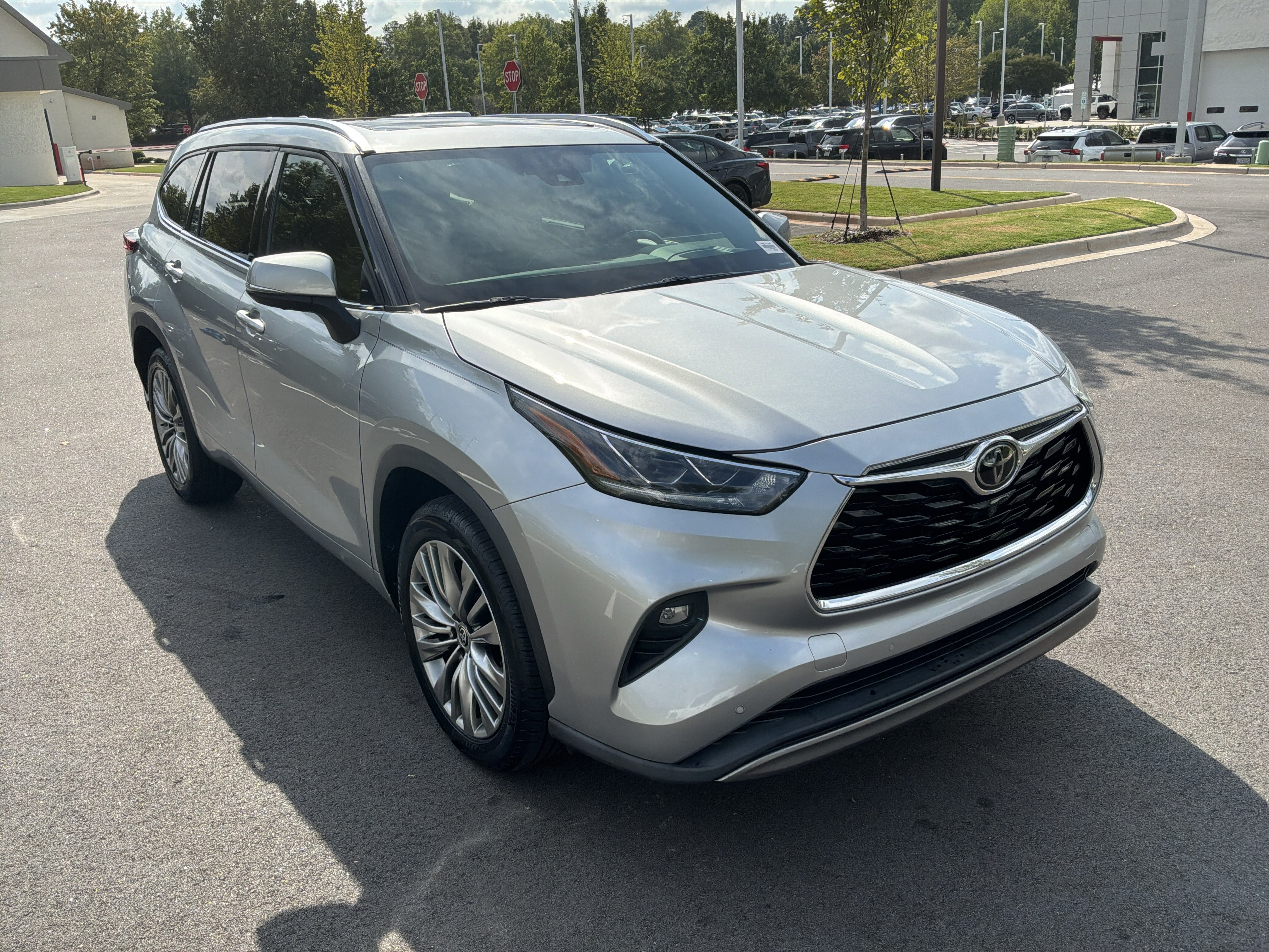Used 2022 Toyota Highlander Platinum SUV