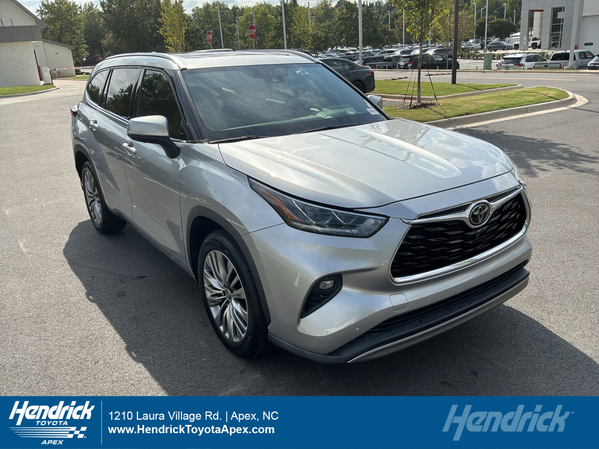 2022 Toyota Highlander Platinum