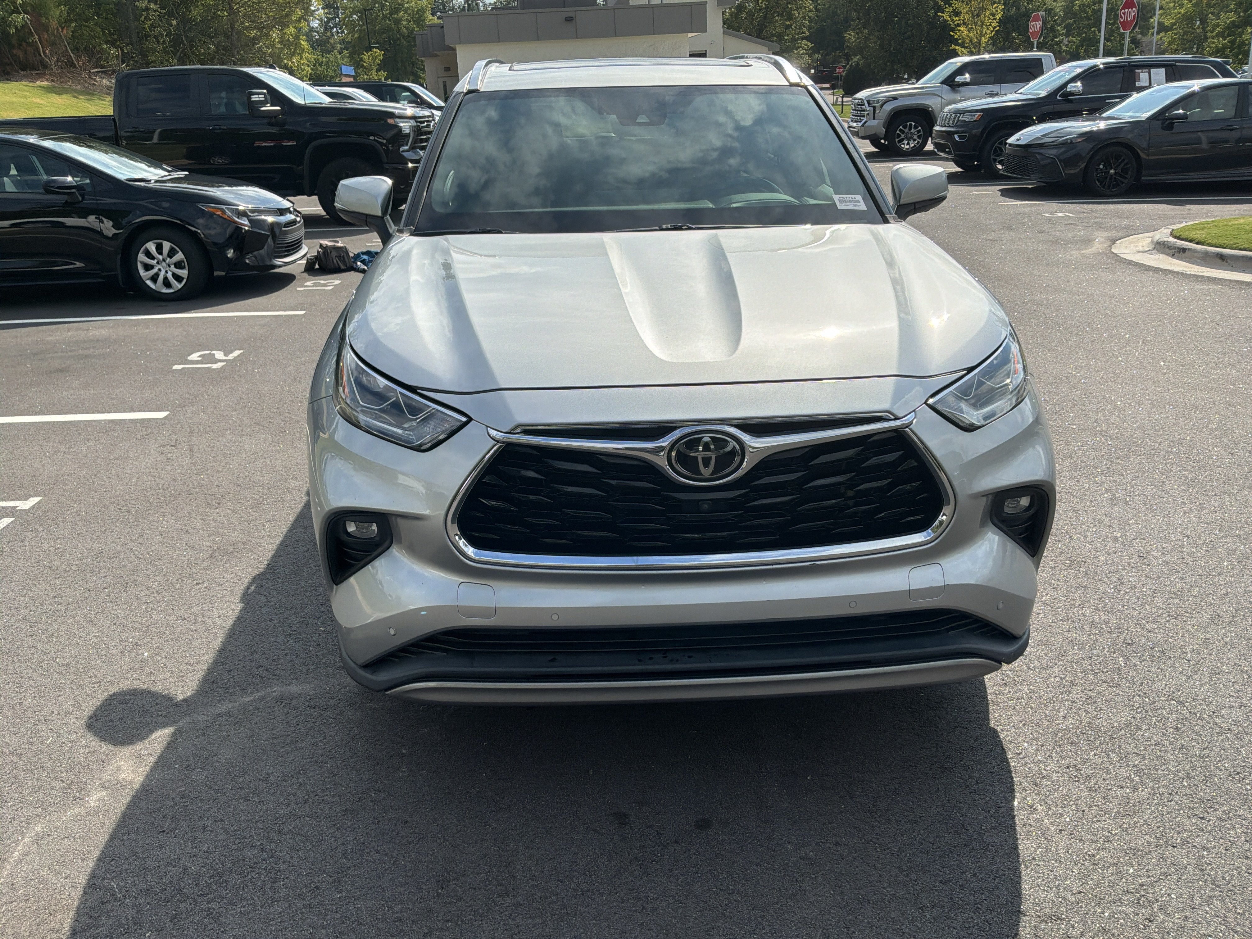 Used 2022 Toyota Highlander Platinum SUV