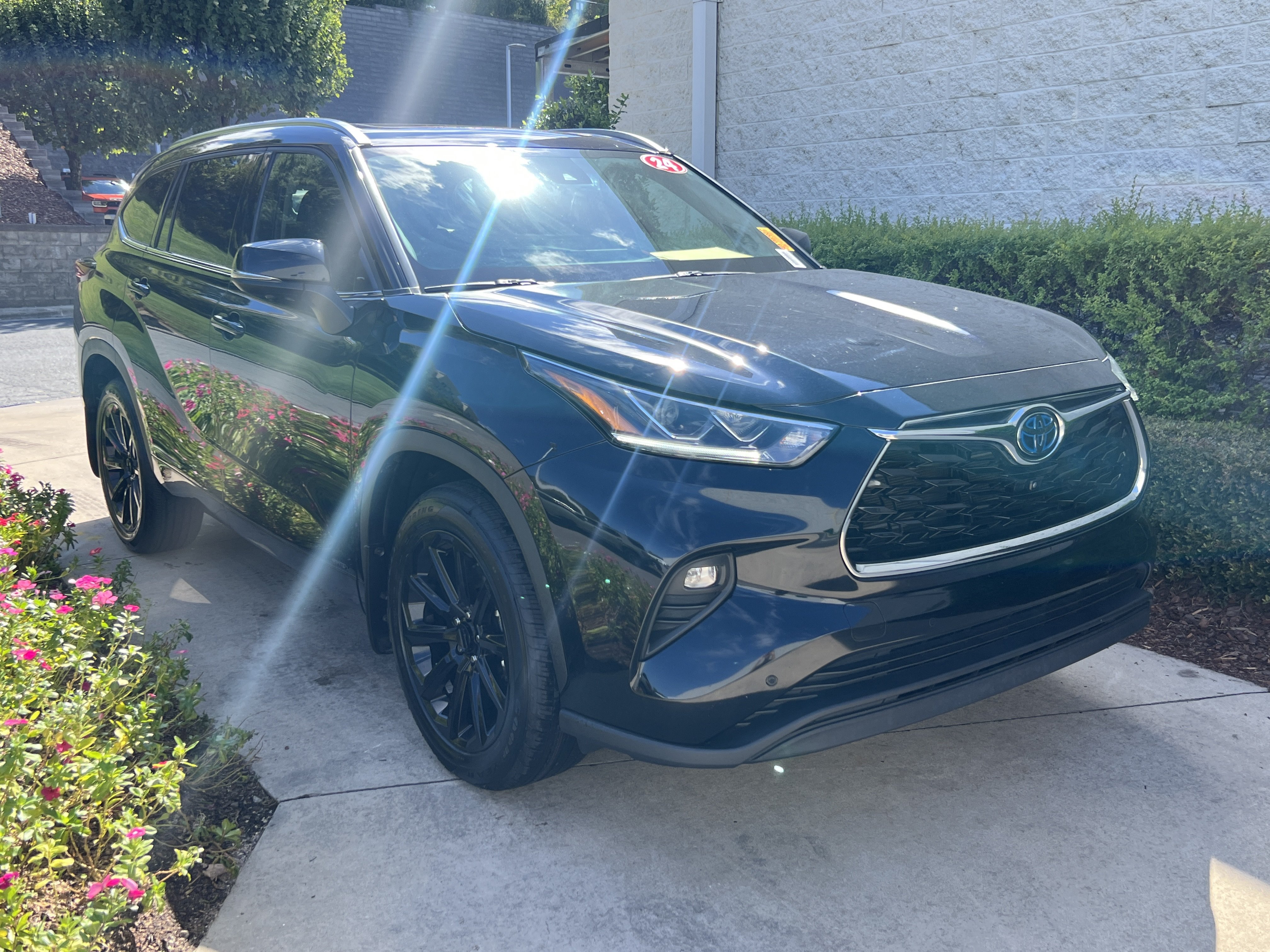 Used 2024 Toyota Highlander Hybrid Limited SUV