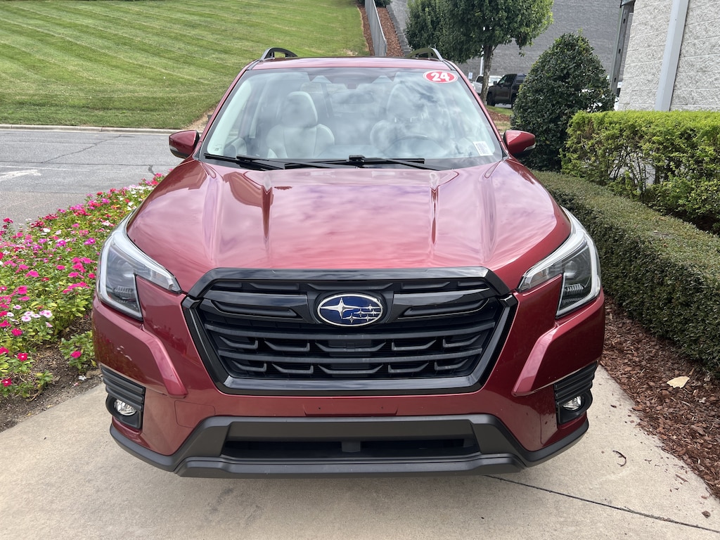 Used 2024 Subaru Forester Limited SUV