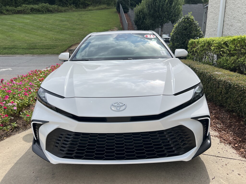 Used 2026 Toyota Camry SE Sedan