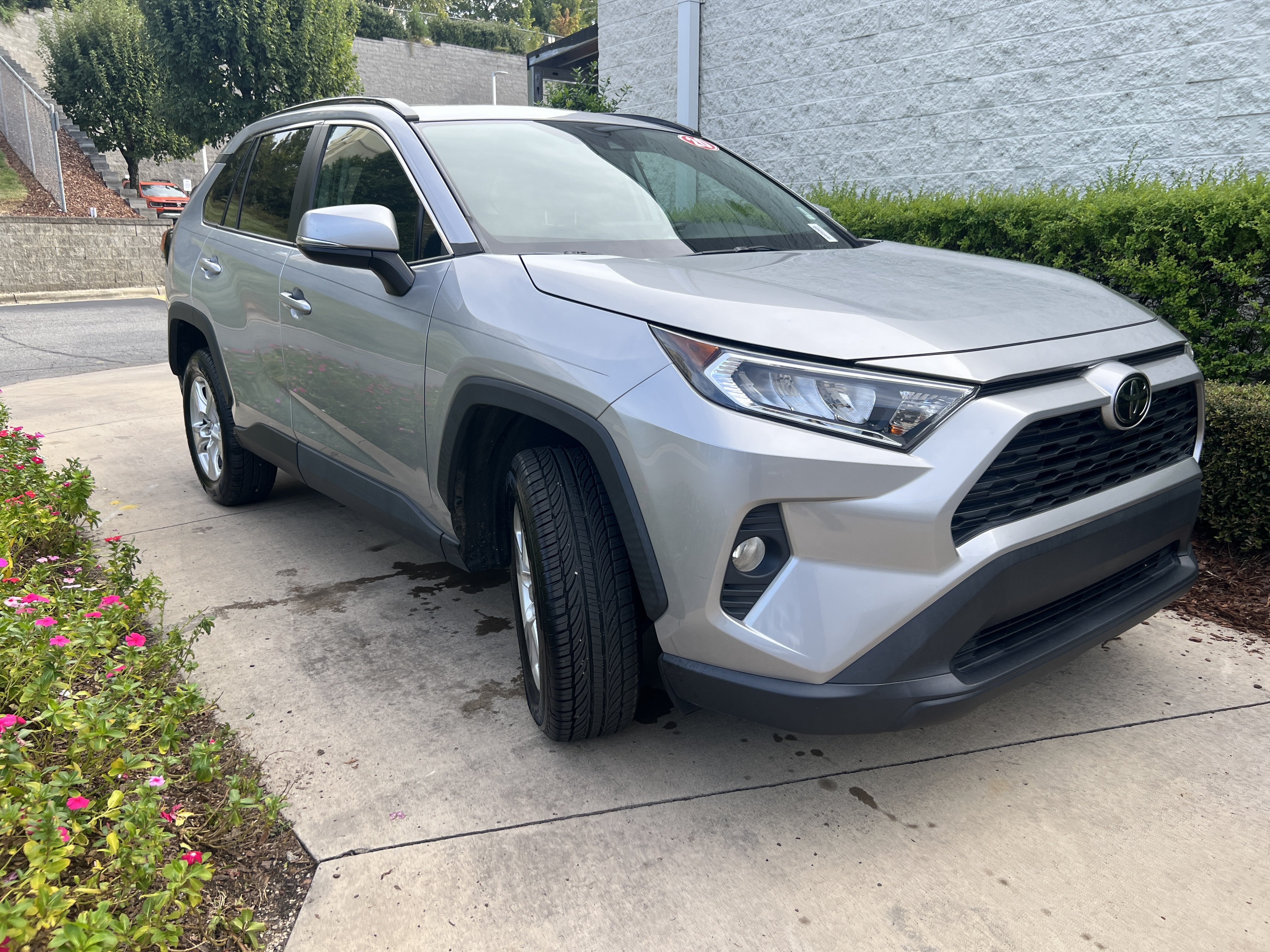Used 2020 Toyota RAV4 XLE SUV