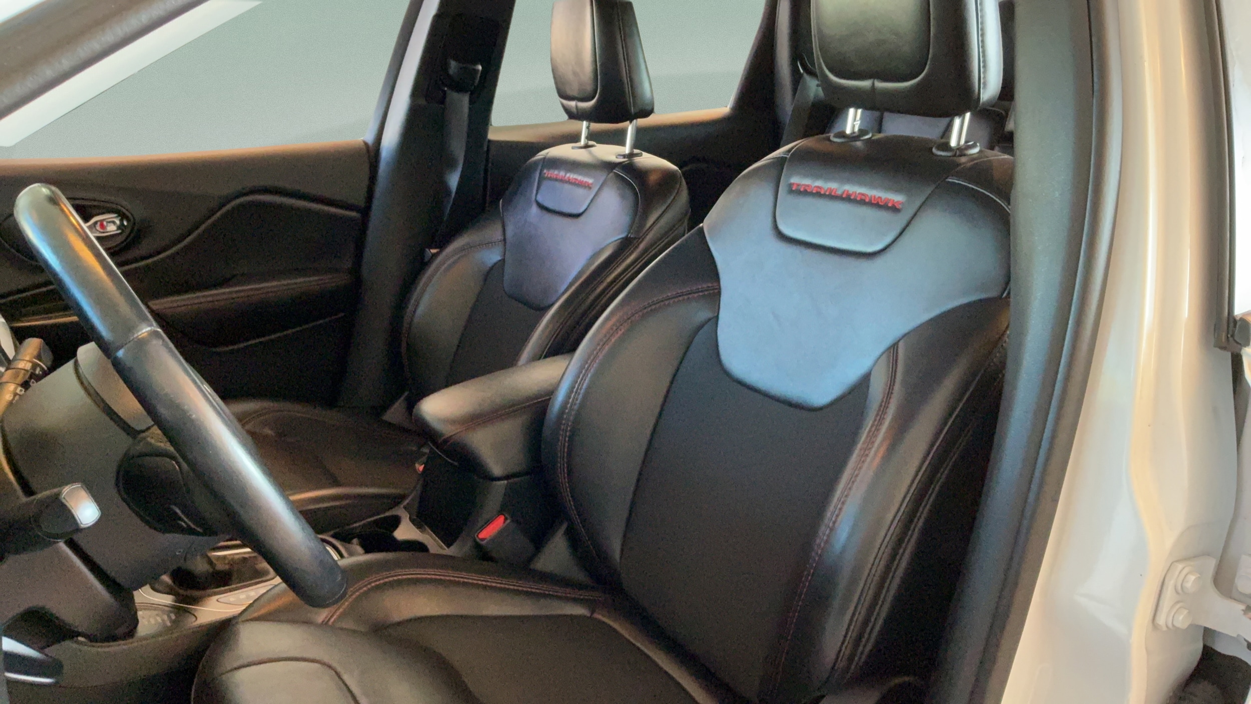 2019 Jeep Cherokee Trailhawk - Photo 25