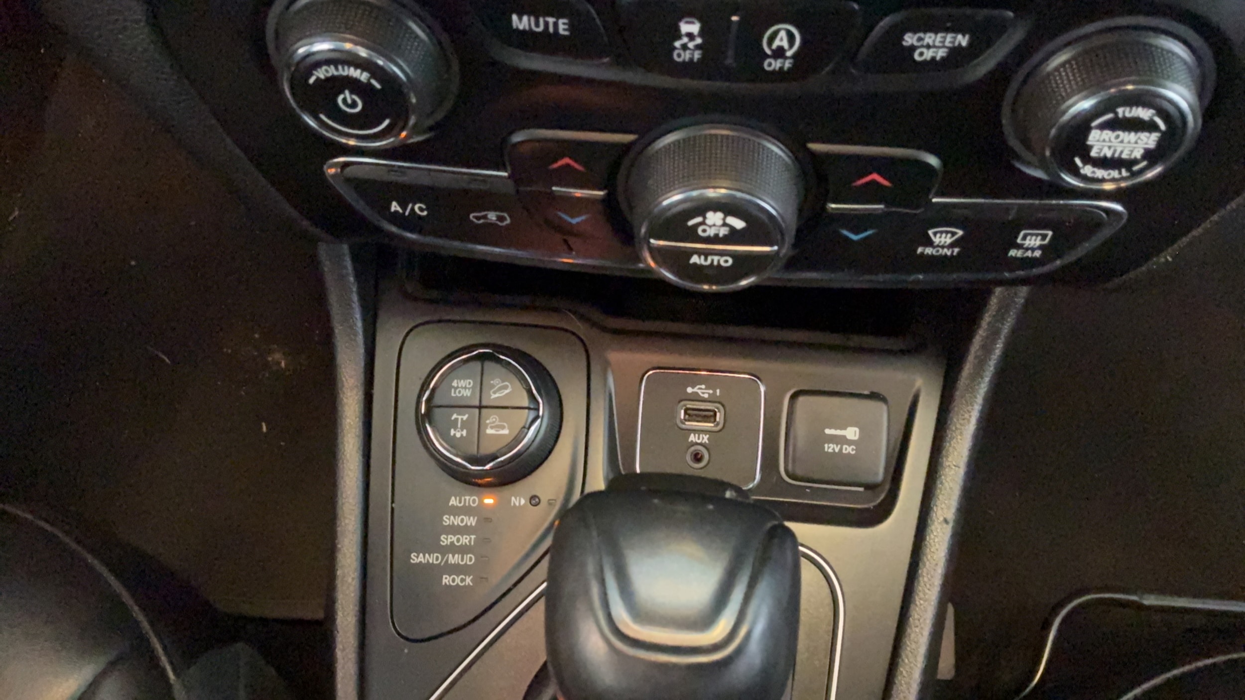 2019 Jeep Cherokee Trailhawk - Photo 42