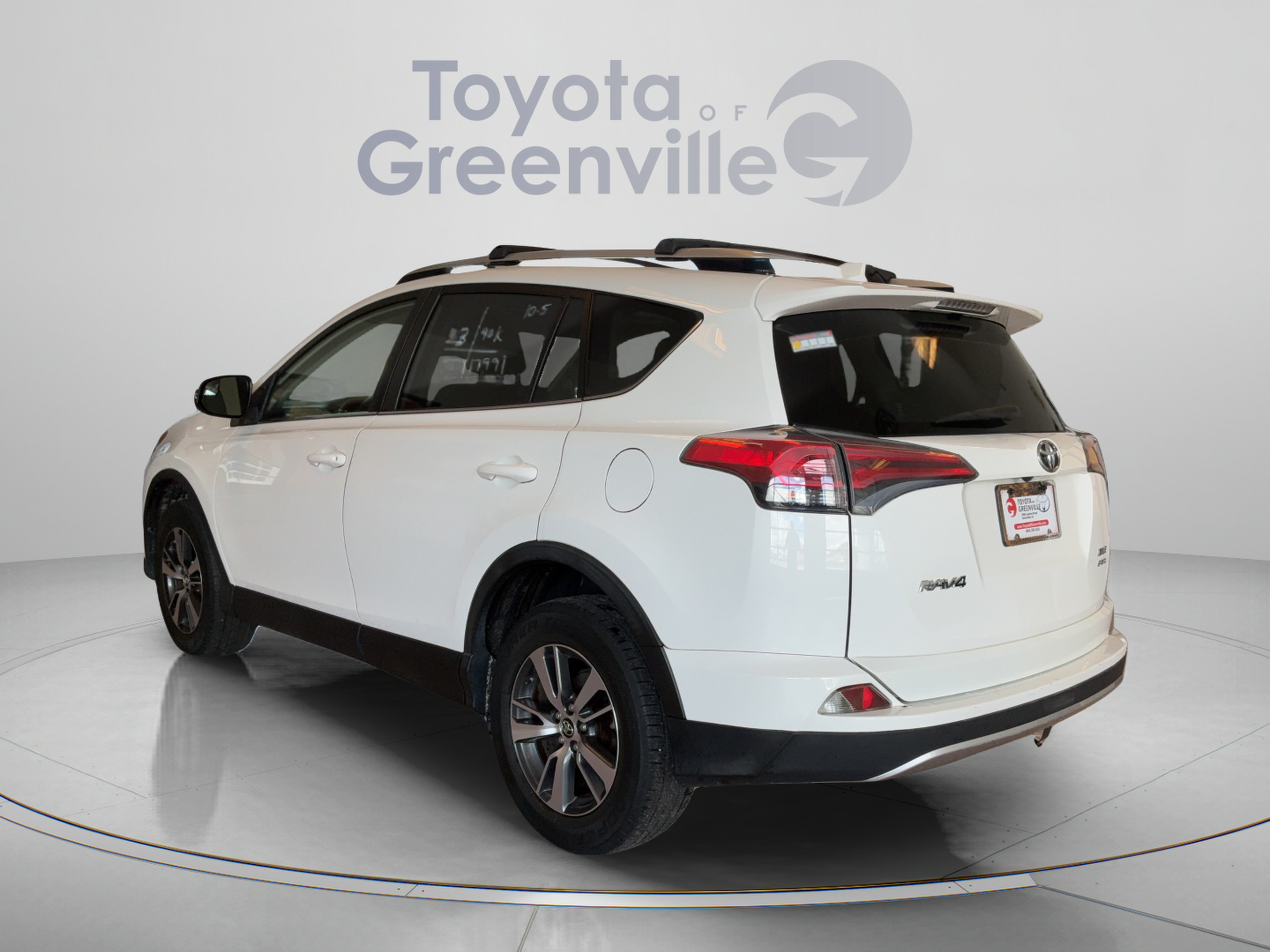 Used 2016 Toyota RAV4 XLE SUV