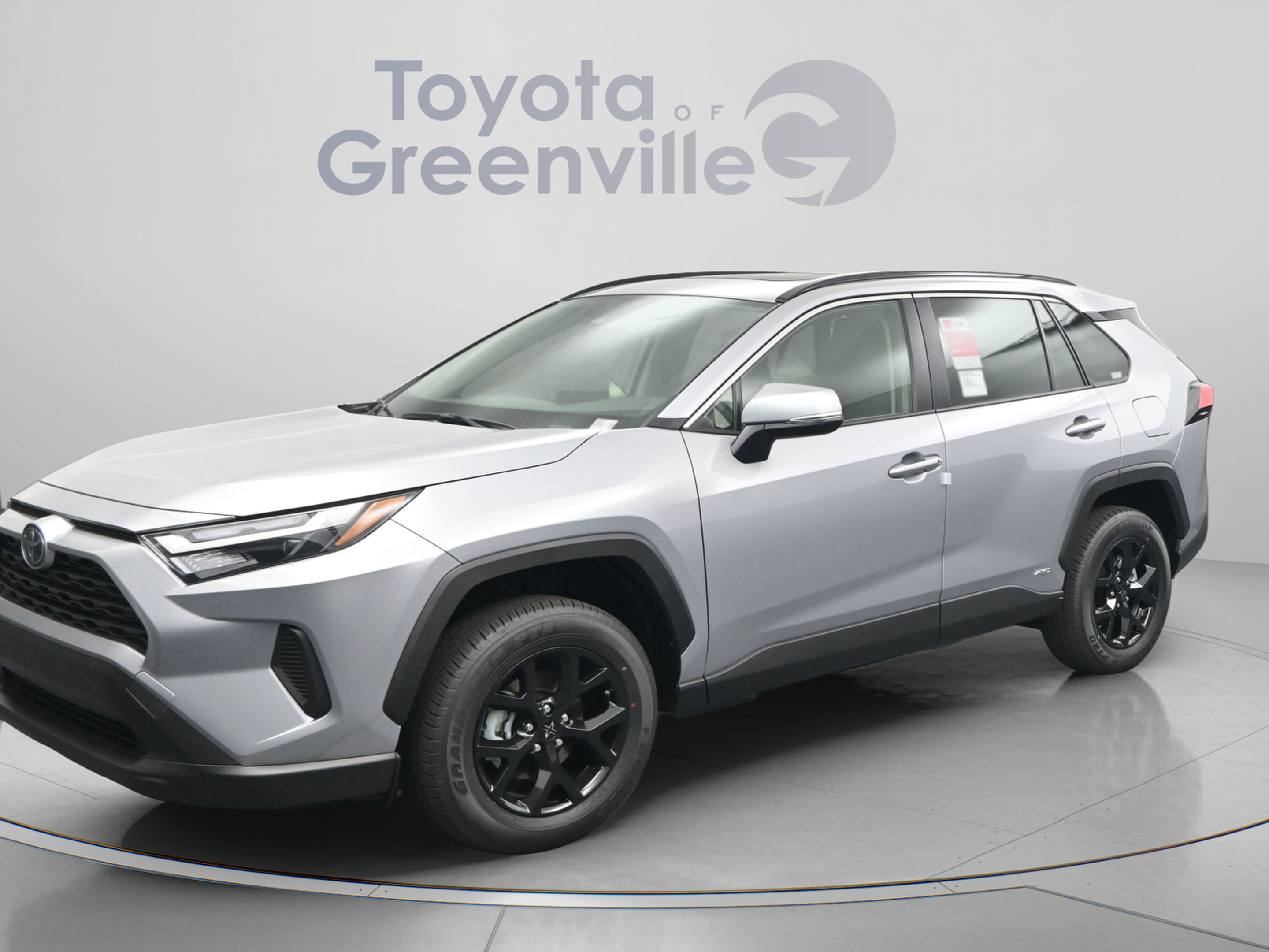 Used 2025 Toyota RAV4 Hybrid XLE SUV