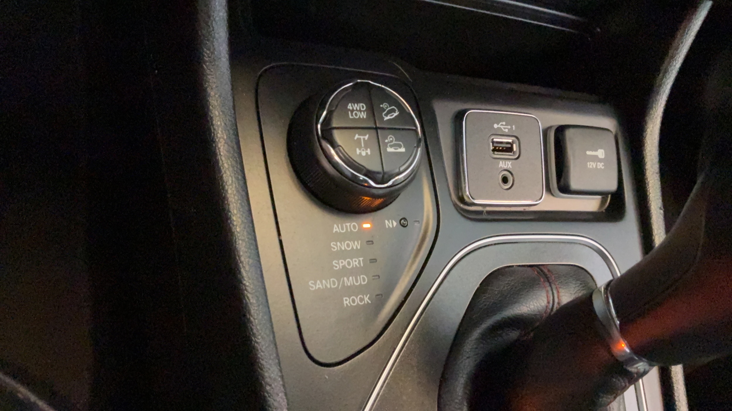 2019 Jeep Cherokee Trailhawk - Photo 15