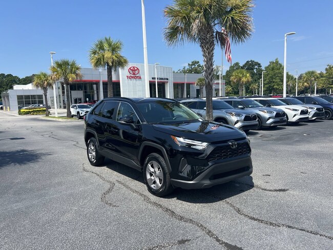 2025 Toyota RAV4 XLE SUV
