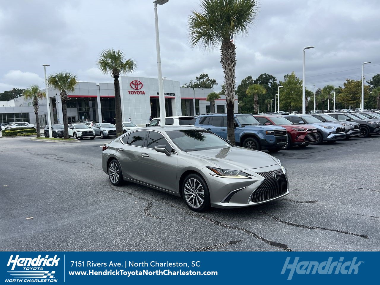 2019 Lexus ES