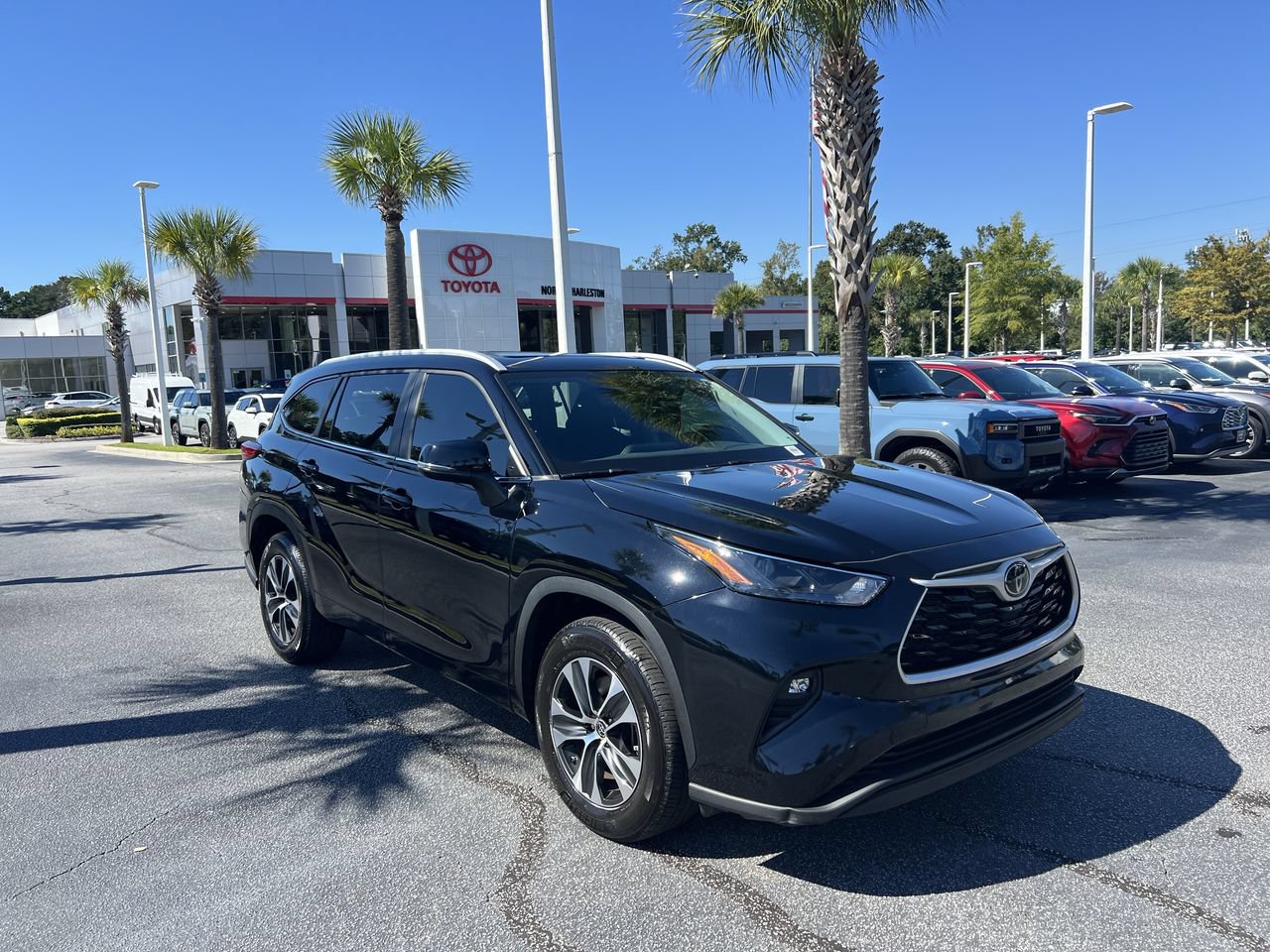 Used 2023 Toyota Highlander XLE SUV