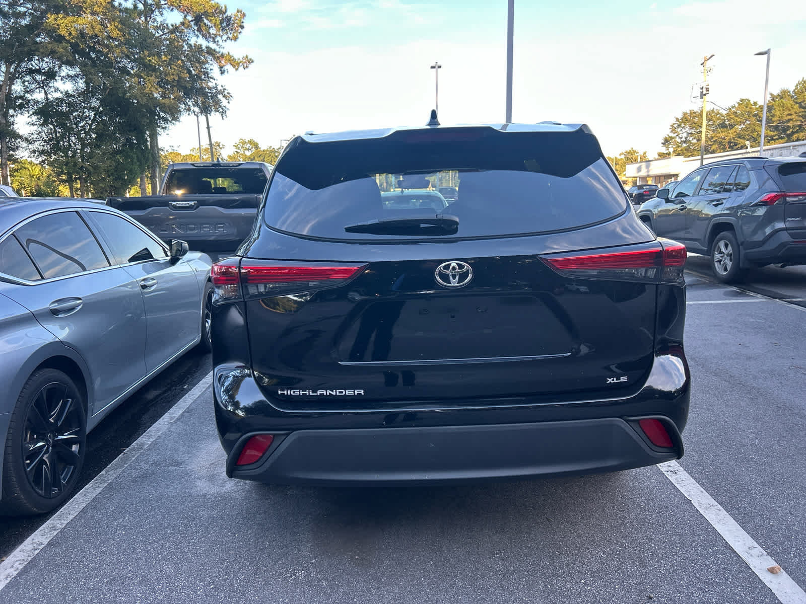 Used 2023 Toyota Highlander XLE SUV