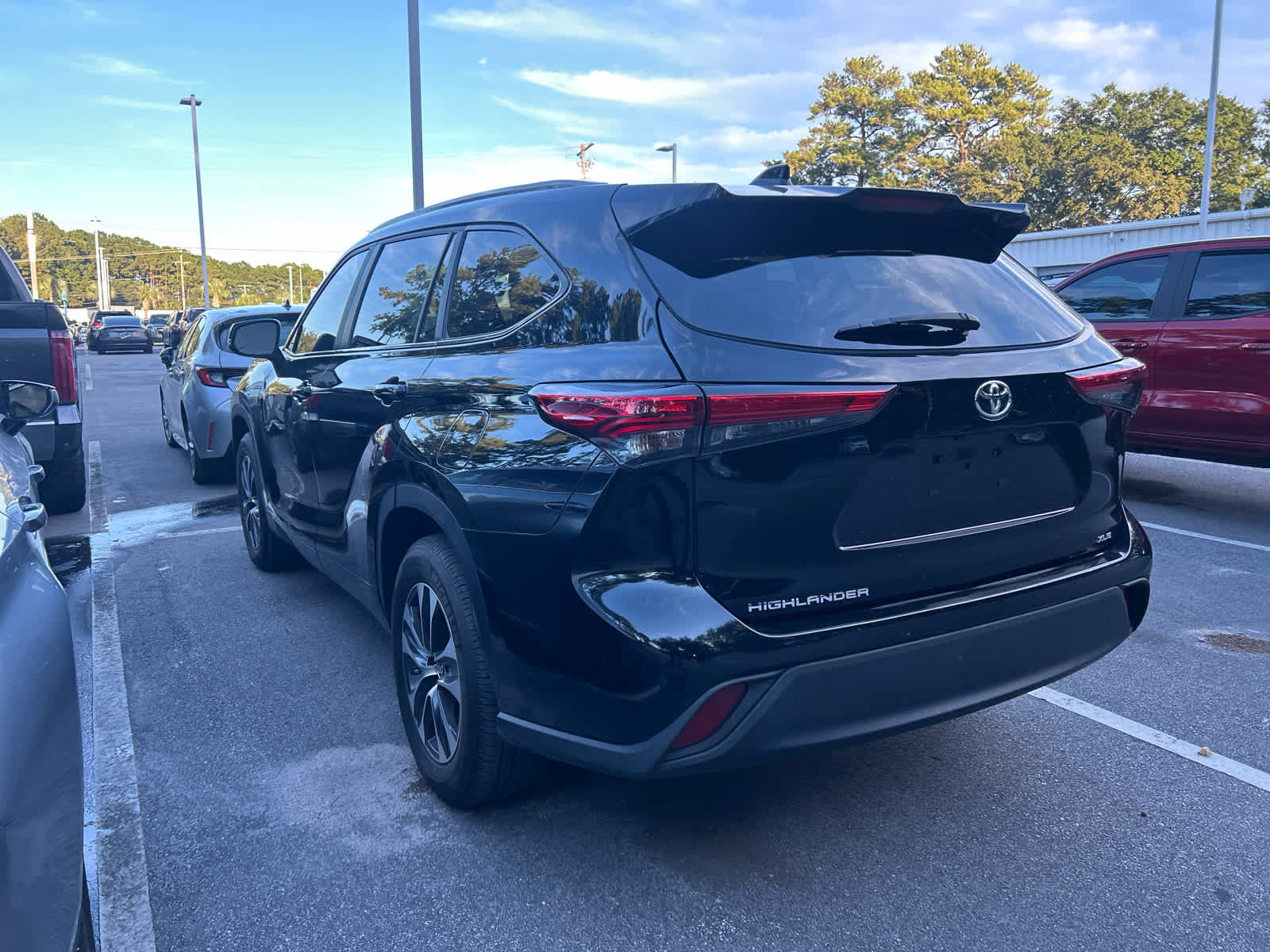 Used 2023 Toyota Highlander XLE SUV