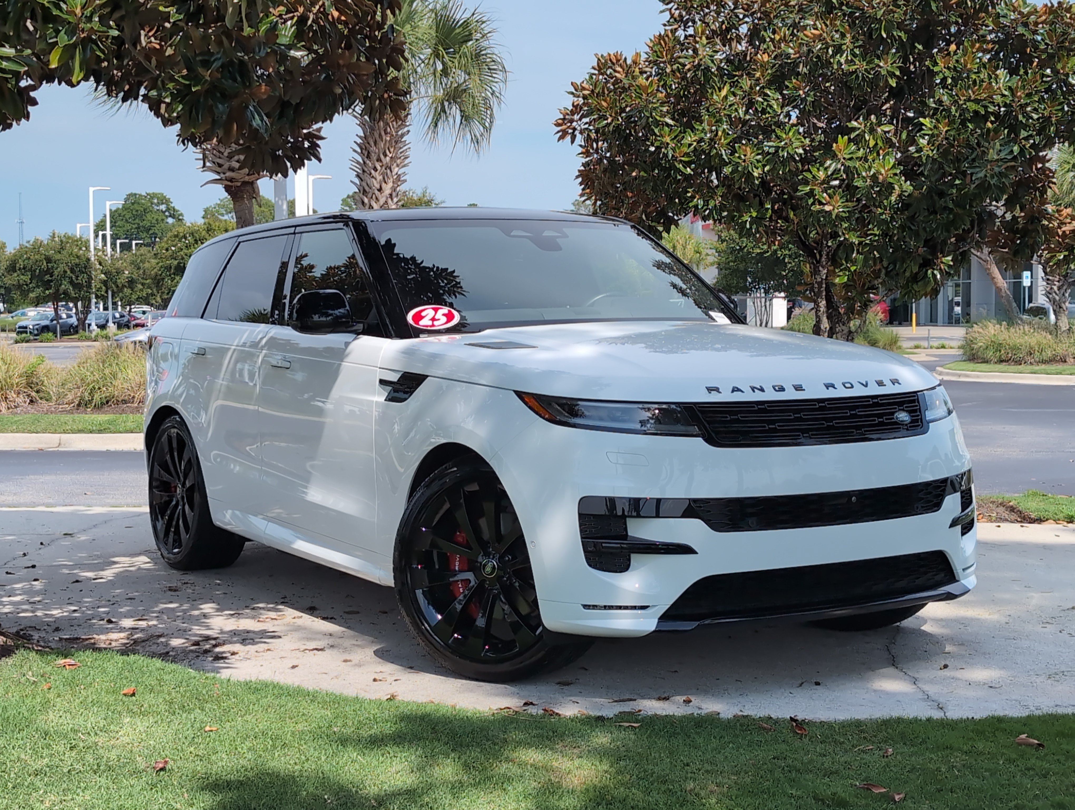 Used 2025 Land Rover Range Rover Sport Dynamic SE SUV