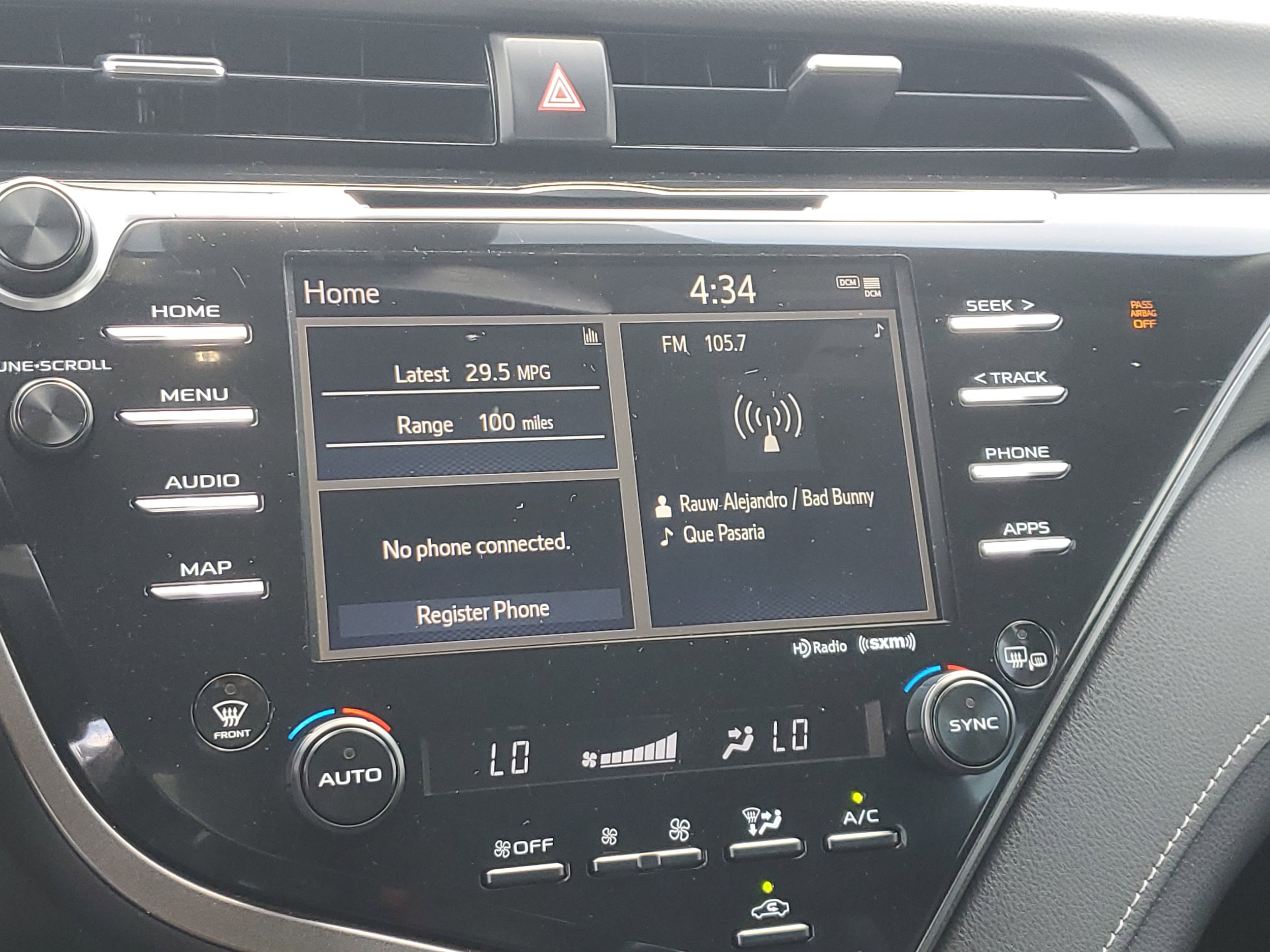 2020 Toyota Camry XSE - Photo 26