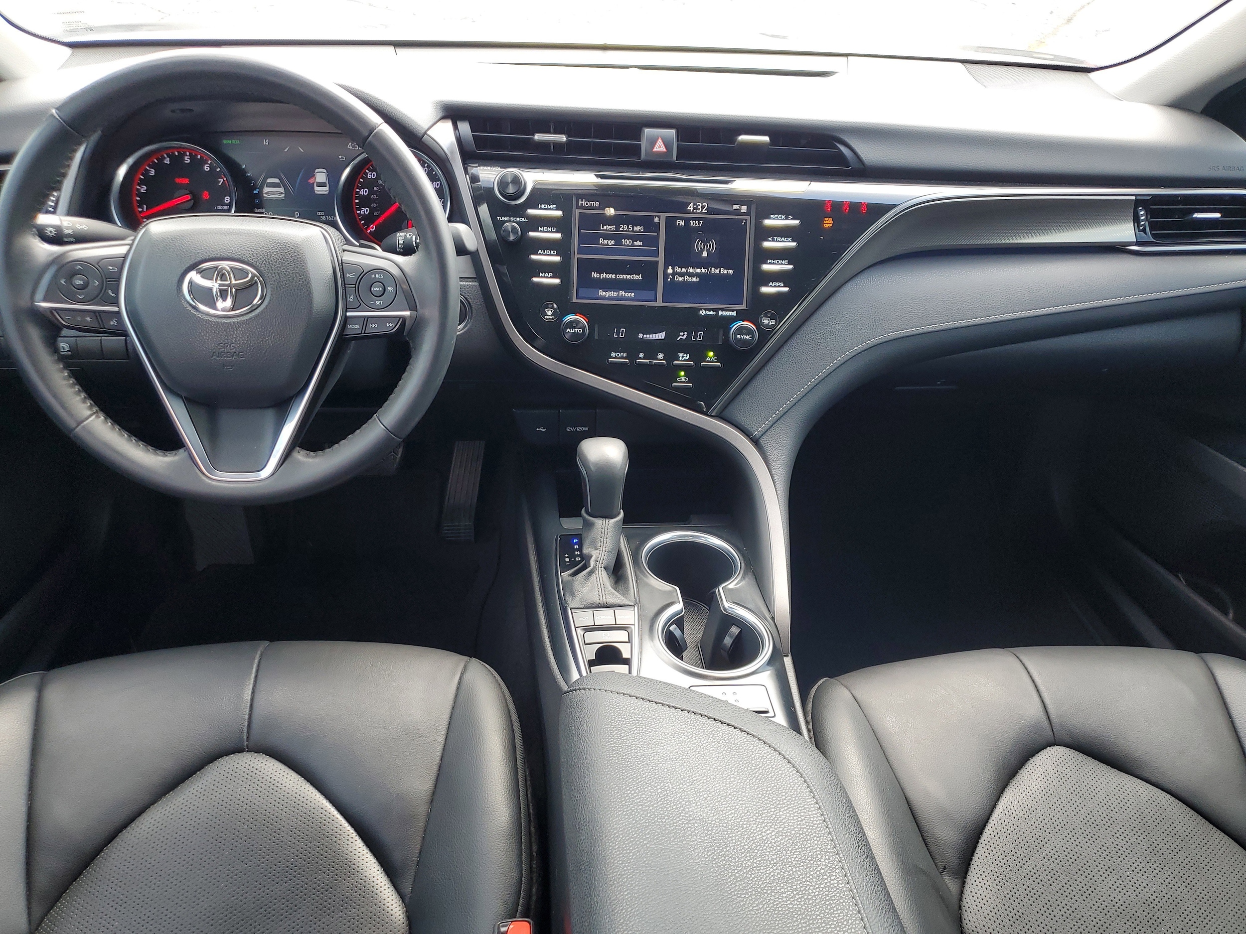 2020 Toyota Camry XSE - Photo 13