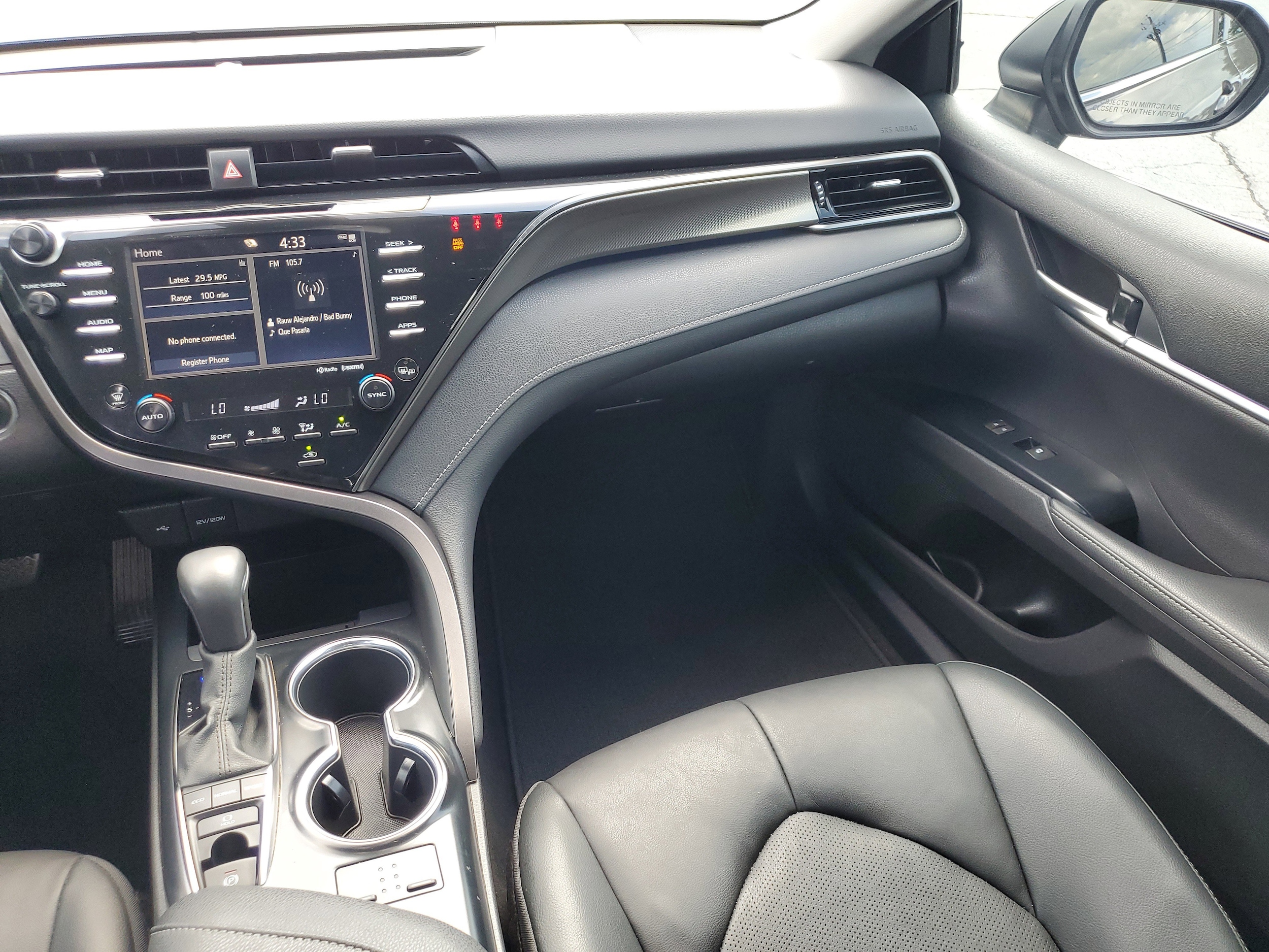 2020 Toyota Camry XSE - Photo 15