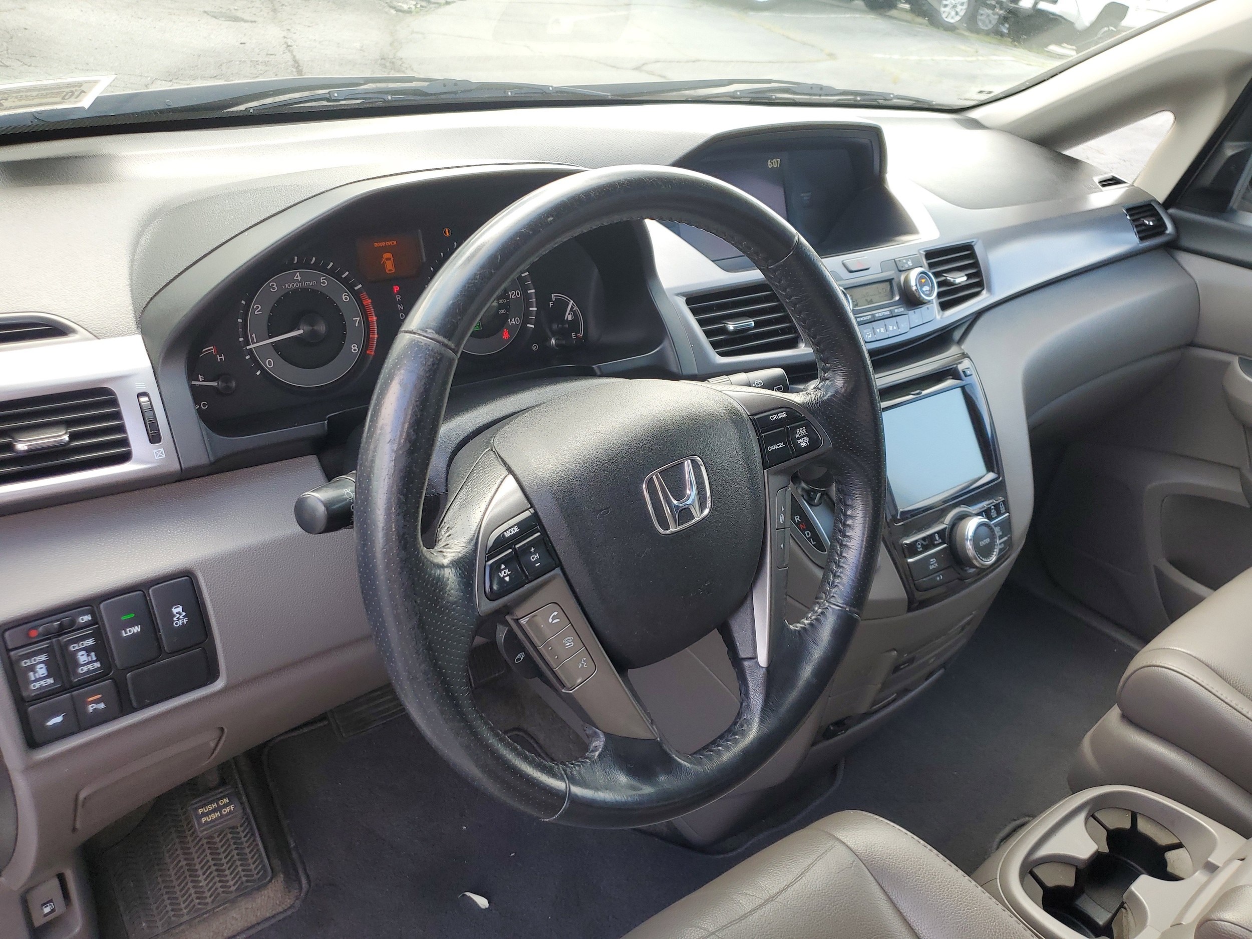2014 Honda Odyssey Touring - Photo 18