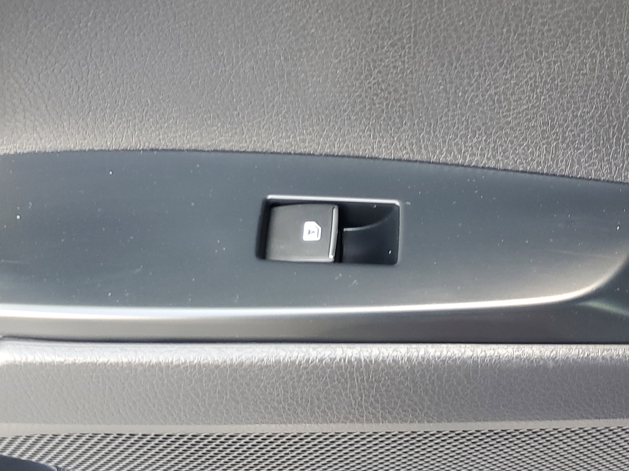 2020 Toyota Camry XSE - Photo 17