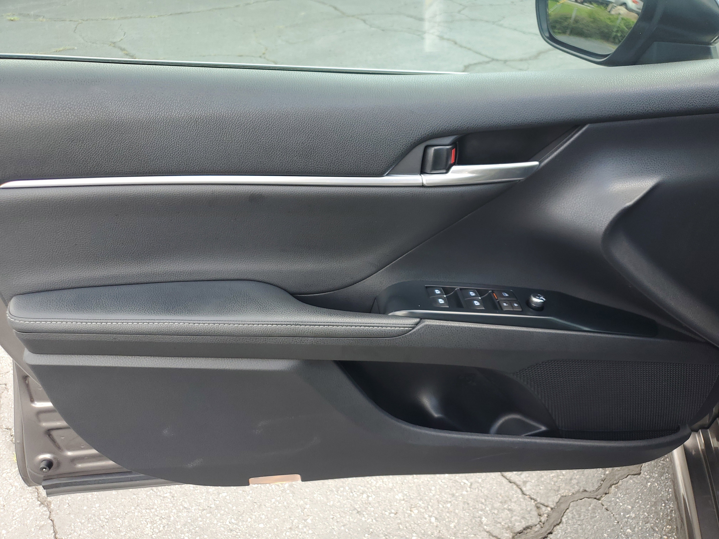2020 Toyota Camry XSE - Photo 20