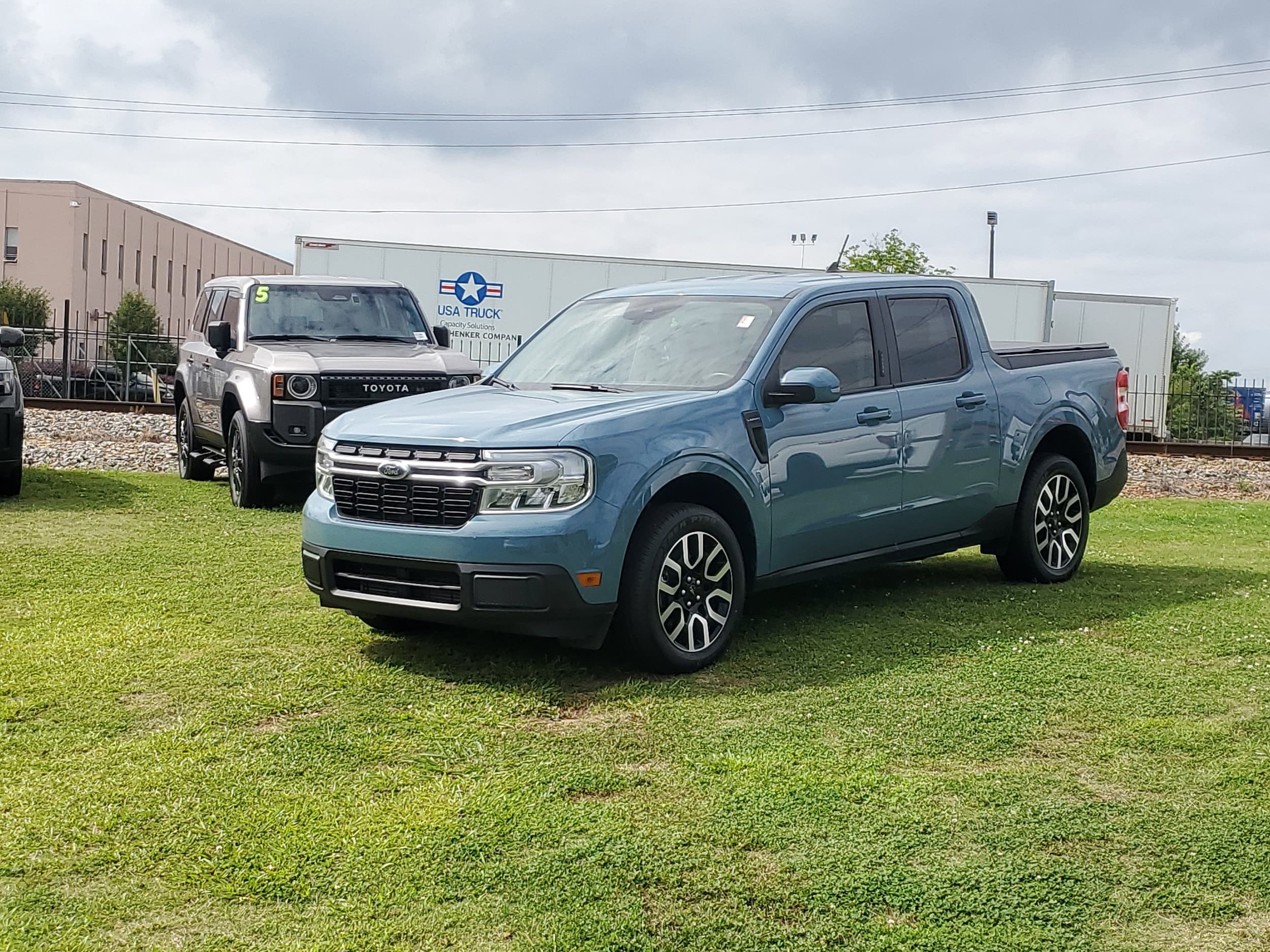 2023 Ford Maverick Lariat - Photo 2