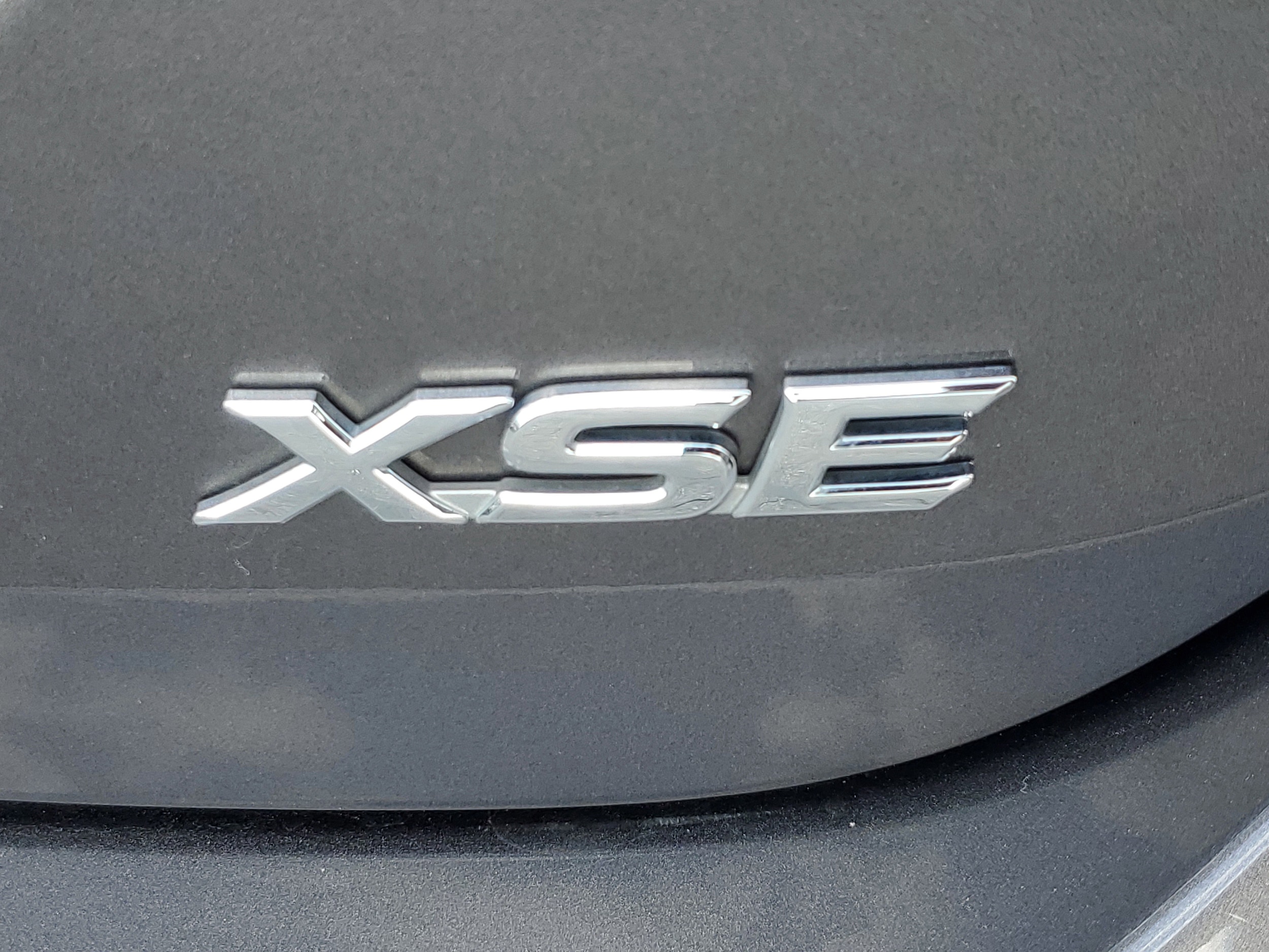 2020 Toyota Camry XSE - Photo 7