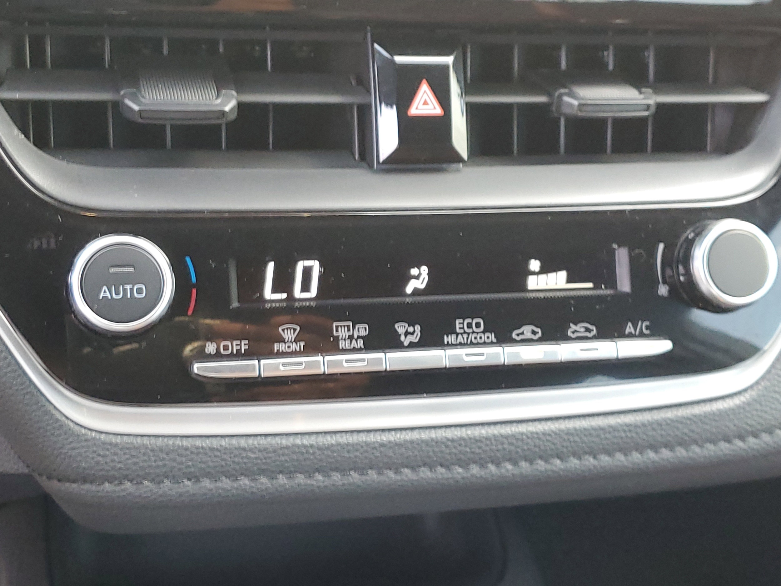 2024 Toyota Corolla SE - Photo 29