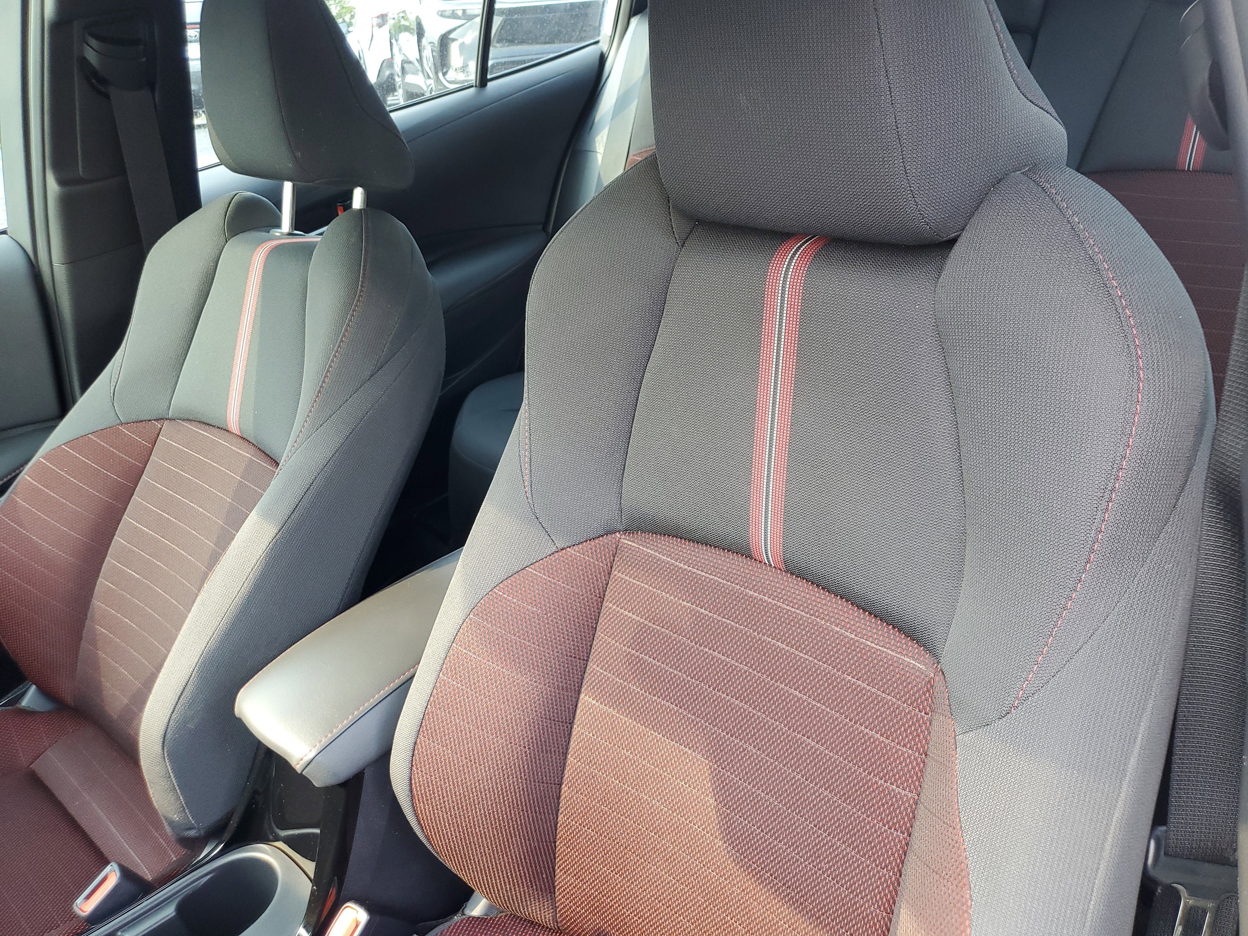 2024 Toyota Corolla SE - Photo 18