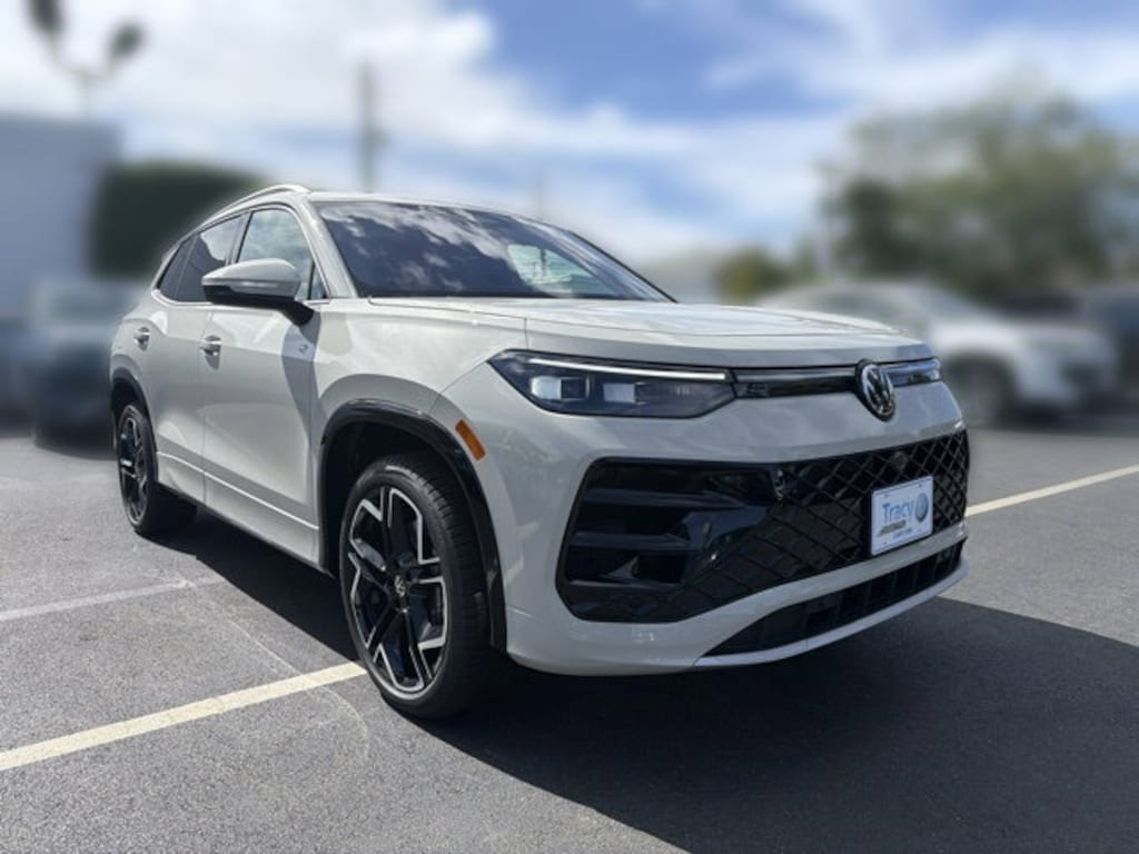 New 2026 Volkswagen Tiguan SEL R-Line Turbo SUV