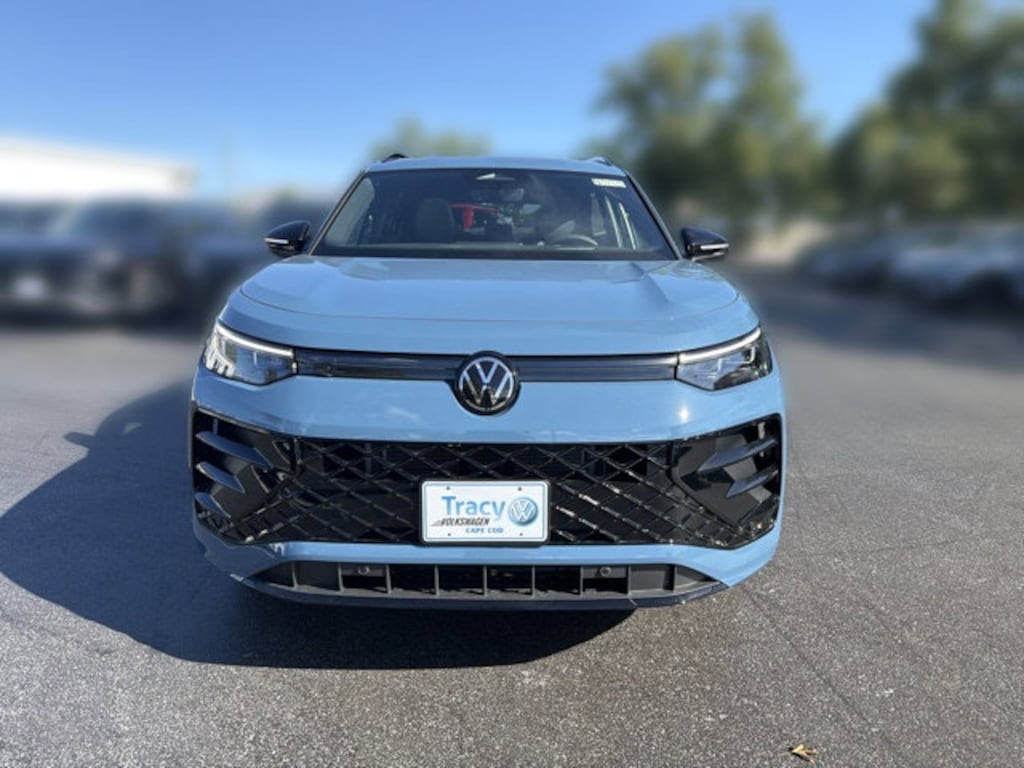 New 2026 Volkswagen Tiguan SE R-Line Black SUV