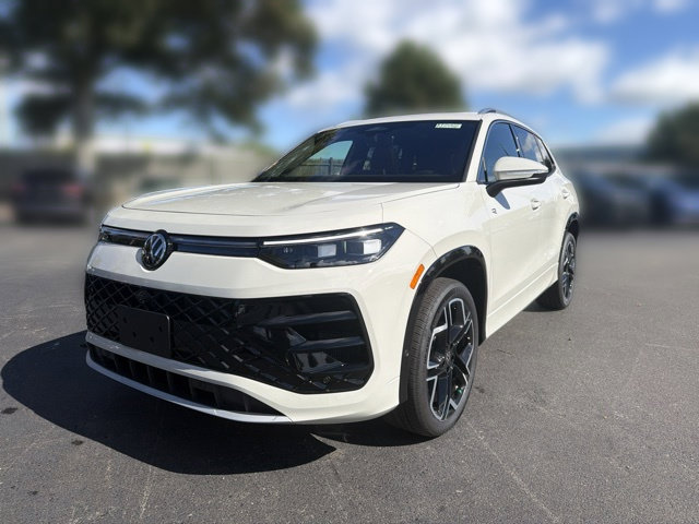 New 2026 Volkswagen Tiguan SEL R-Line Turbo SUV