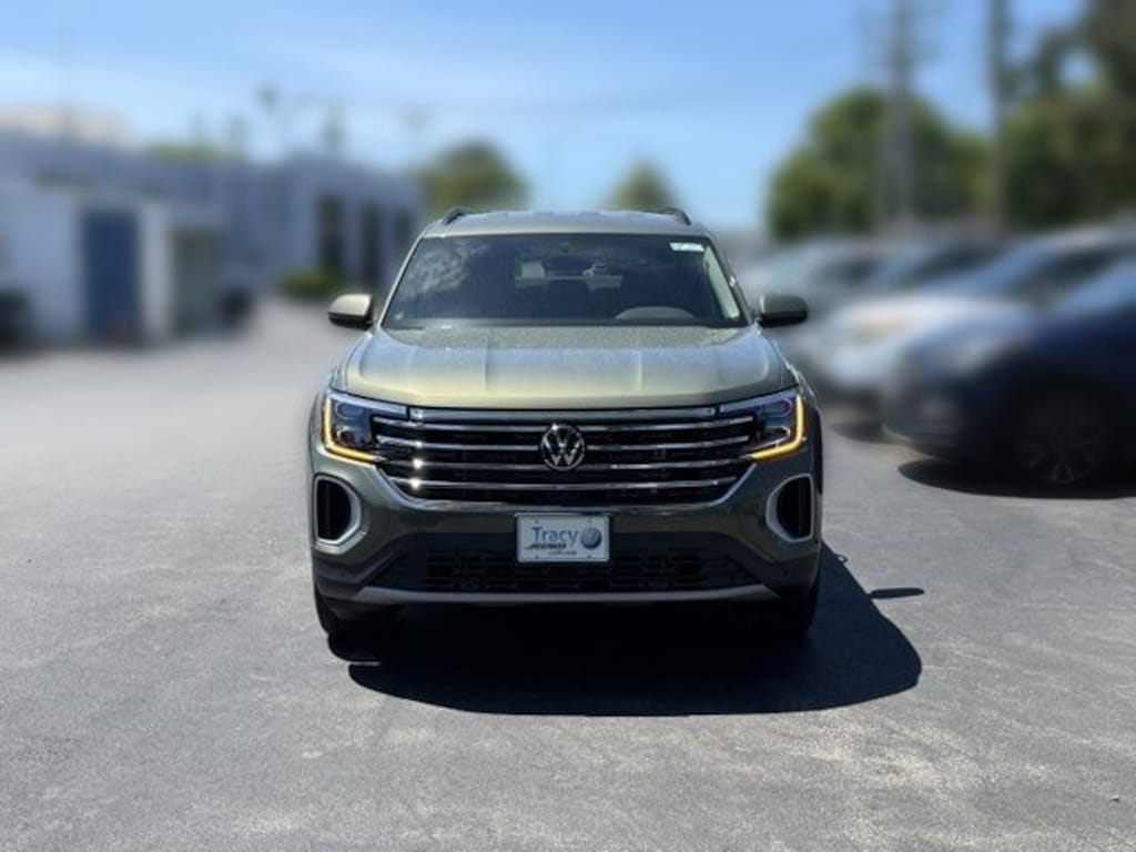 New 2026 Volkswagen Atlas SE w/Technology SUV