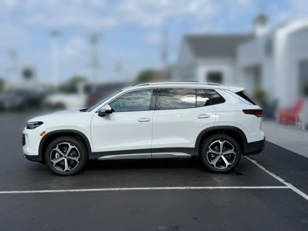 New 2026 Volkswagen Tiguan SE SUV