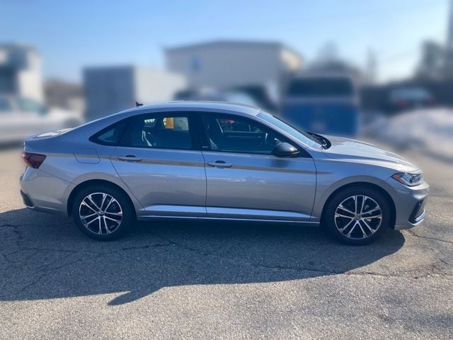2026 Volkswagen Jetta Sport - Photo 5