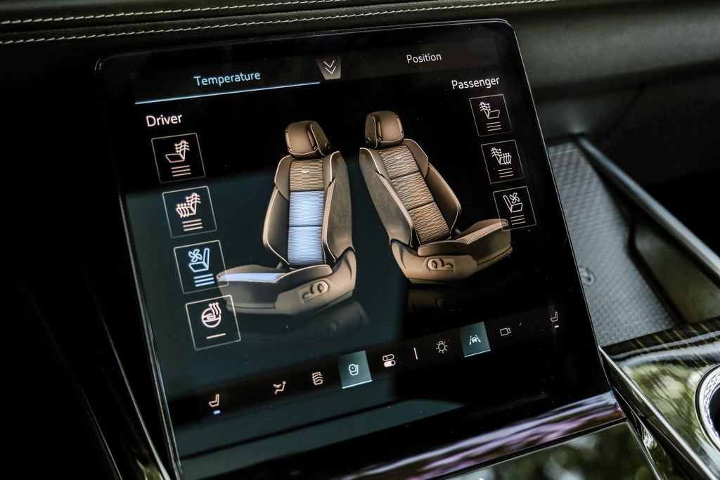 2025 Cadillac Escalade Premium Luxury - Photo 33