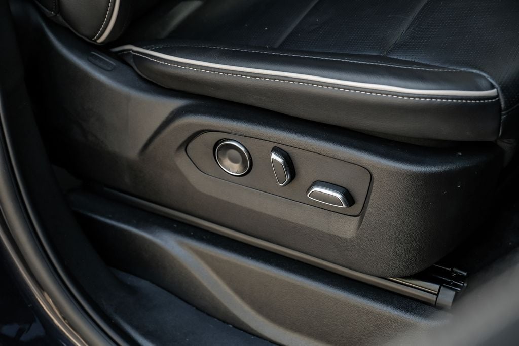 2025 Cadillac Escalade Premium Luxury - Photo 52