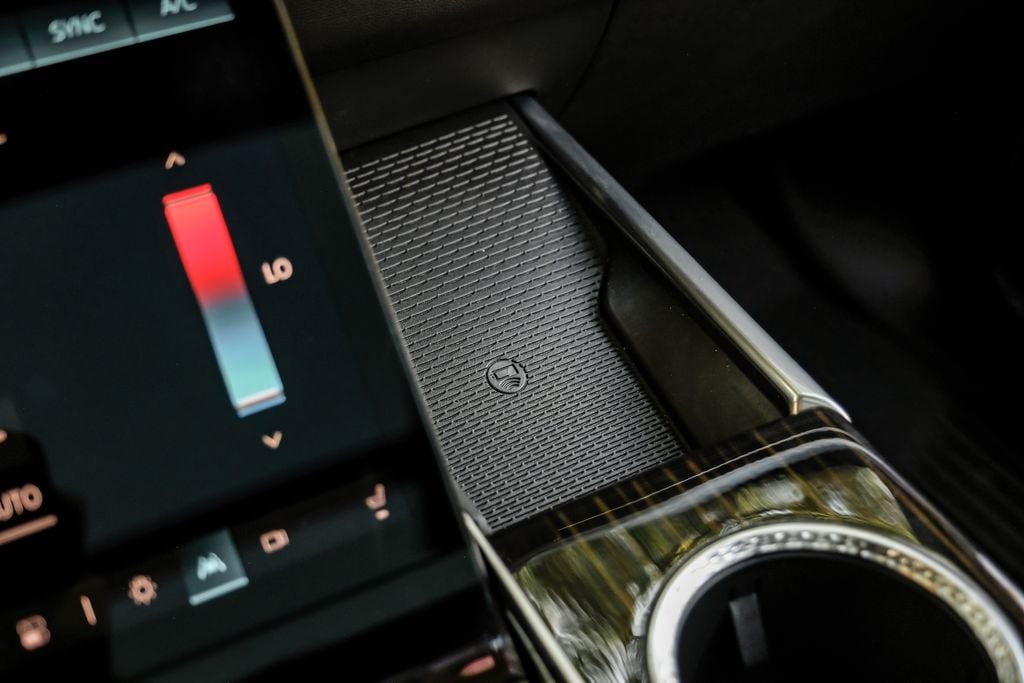 2025 Cadillac Escalade Premium Luxury - Photo 30