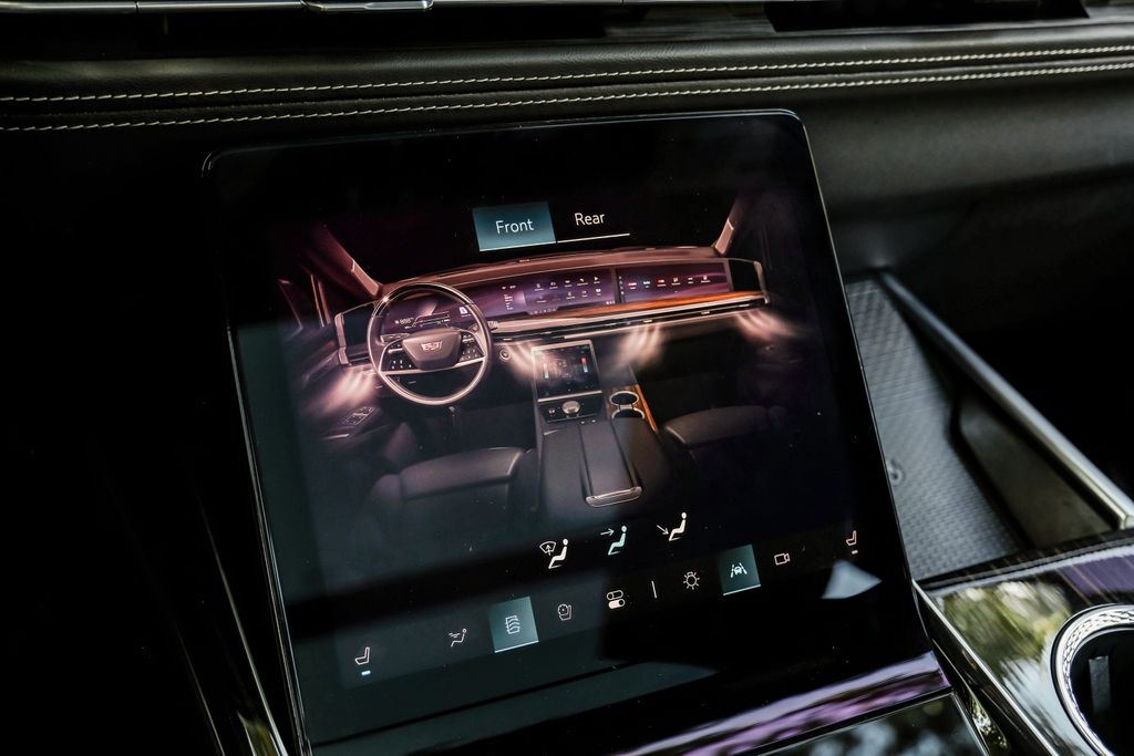 2025 Cadillac Escalade Premium Luxury - Photo 37