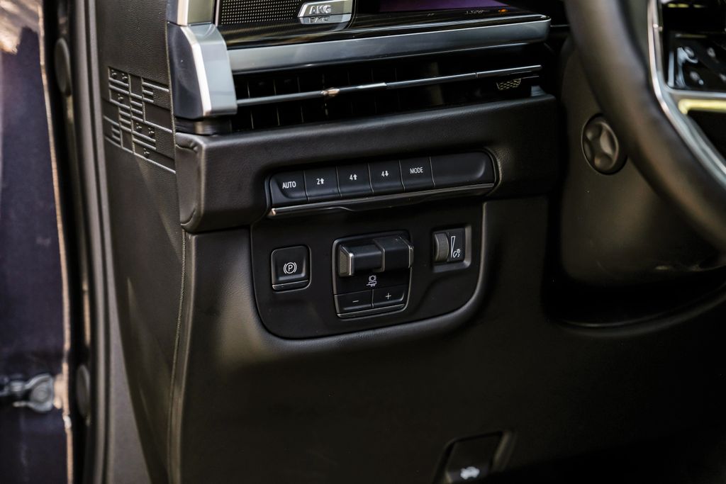 2025 Cadillac Escalade Premium Luxury - Photo 31