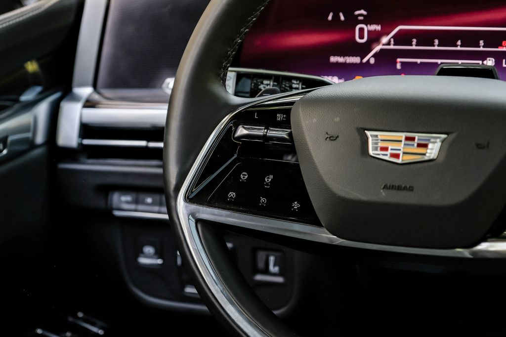 2025 Cadillac Escalade Premium Luxury - Photo 18